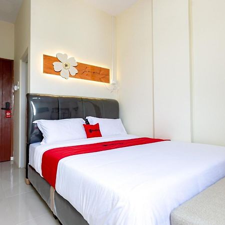 Reddoorz Plus At Komplek Abc Batu Aji Batam Kubuk Bagian luar foto