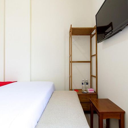 Reddoorz Plus At Komplek Abc Batu Aji Batam Kubuk Bagian luar foto