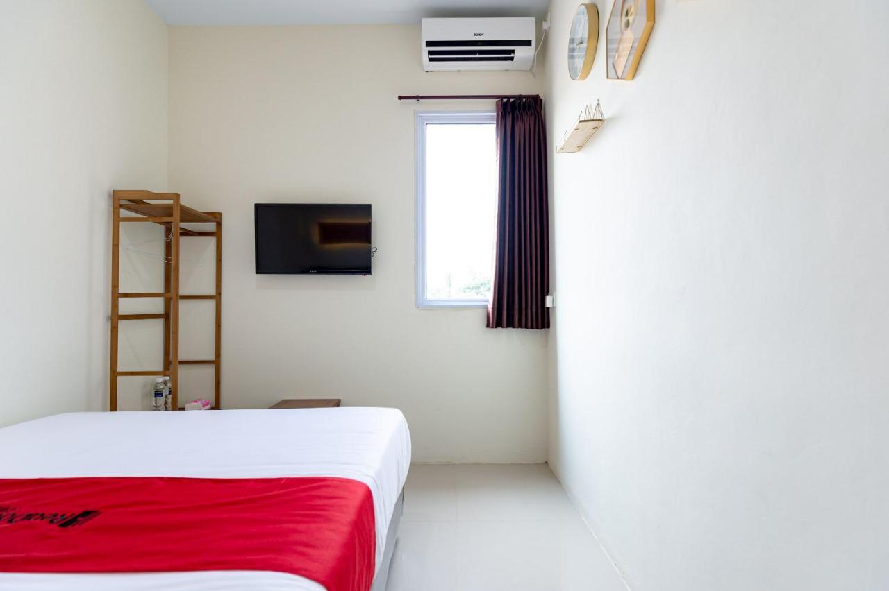 Reddoorz Plus At Komplek Abc Batu Aji Batam Kubuk Bagian luar foto