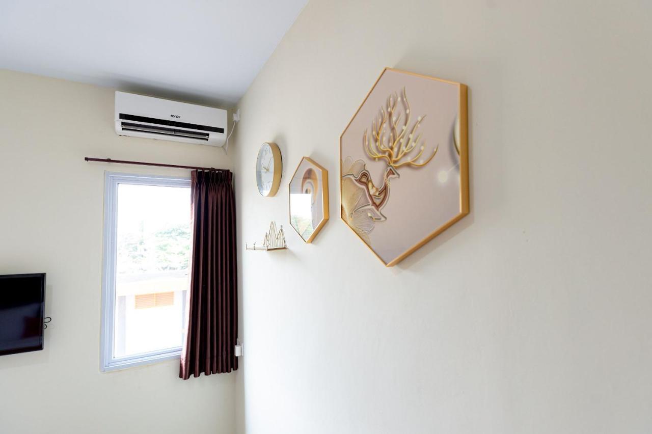 Reddoorz Plus At Komplek Abc Batu Aji Batam Kubuk Bagian luar foto