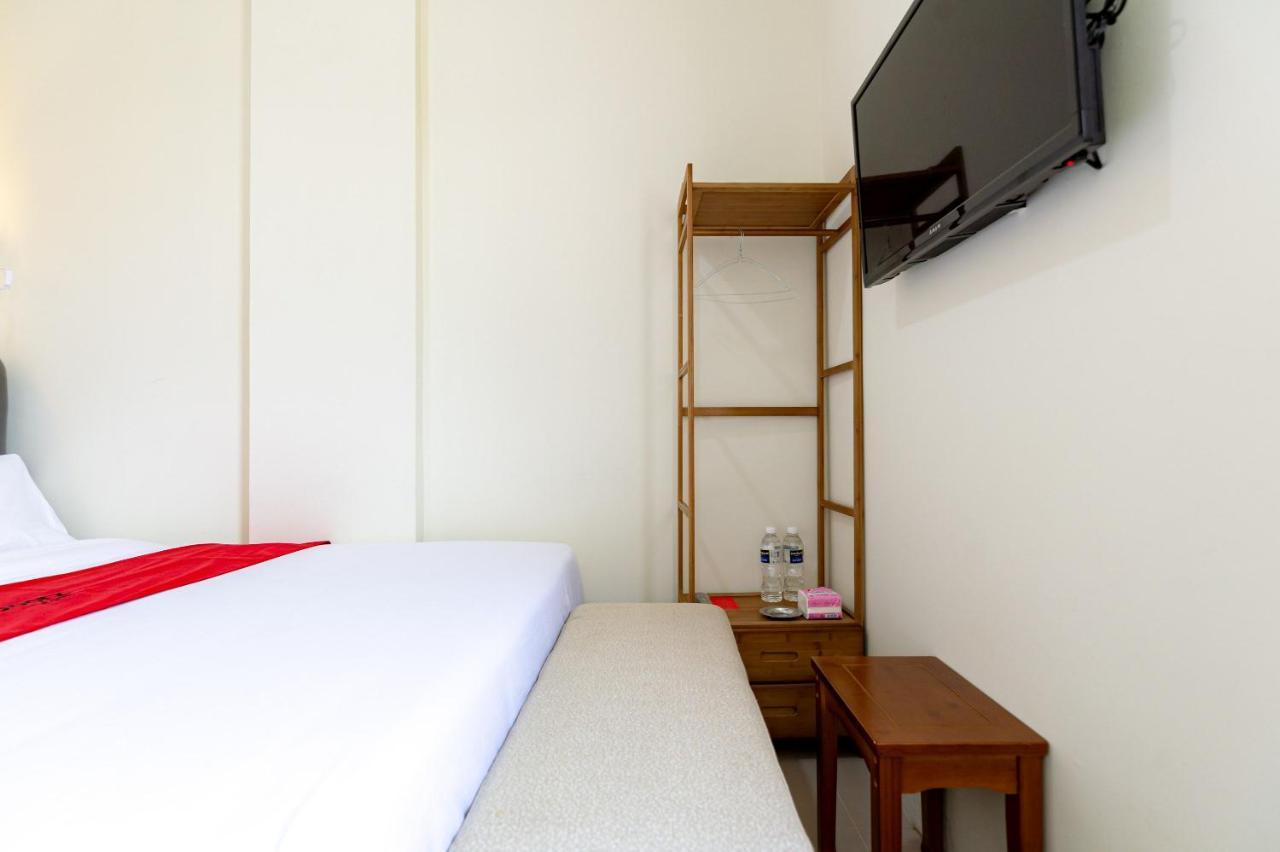 Reddoorz Plus At Komplek Abc Batu Aji Batam Kubuk Bagian luar foto