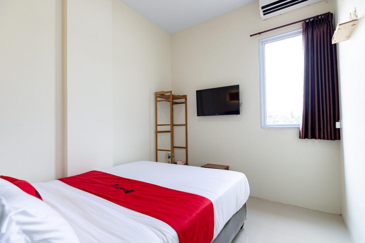 Reddoorz Plus At Komplek Abc Batu Aji Batam Kubuk Bagian luar foto