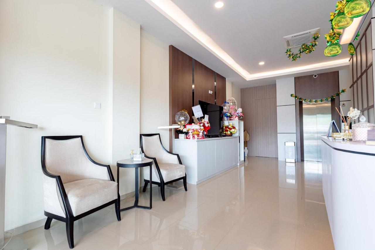 Reddoorz Plus At Komplek Abc Batu Aji Batam Kubuk Bagian luar foto