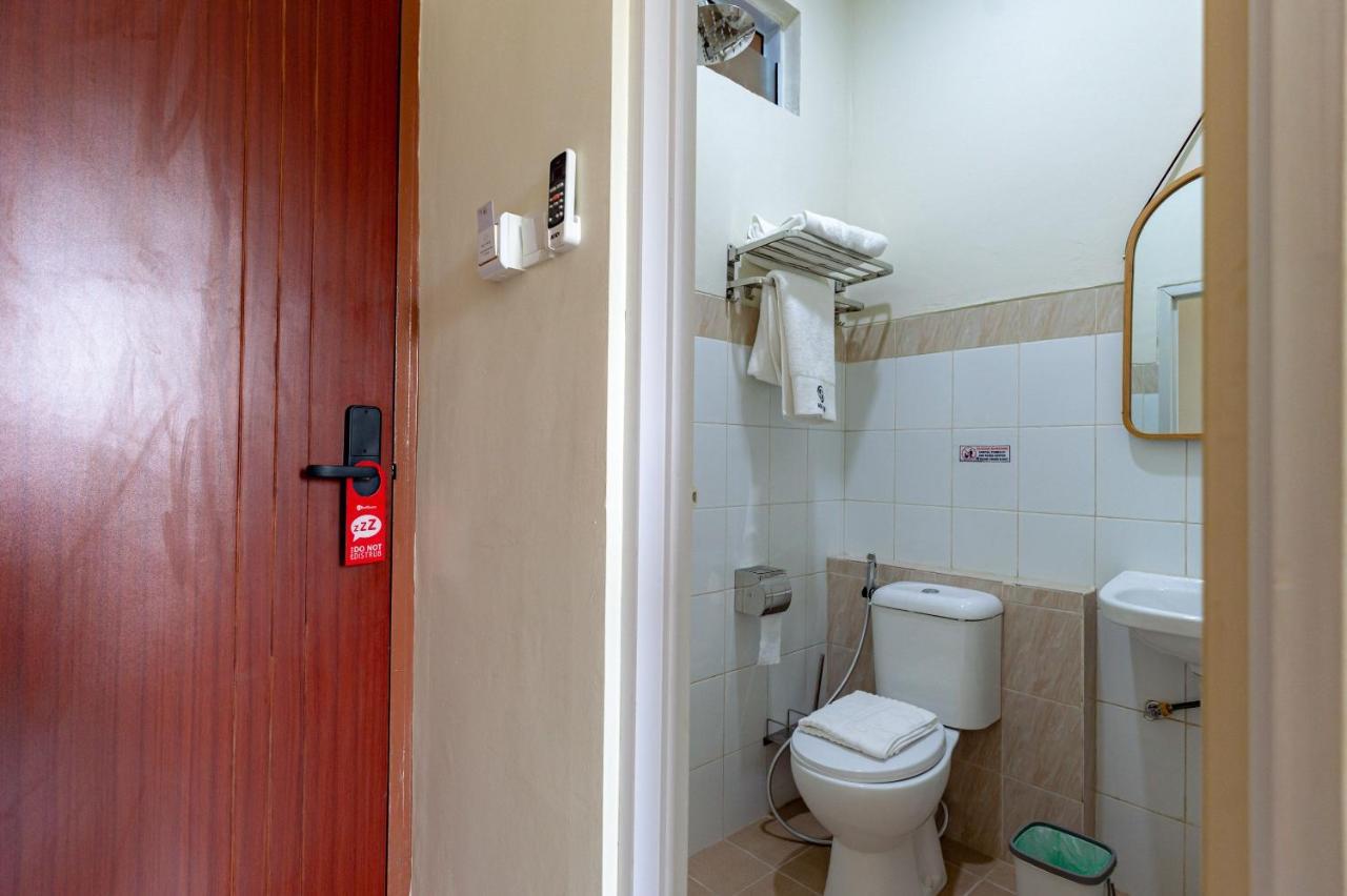 Reddoorz Plus At Komplek Abc Batu Aji Batam Kubuk Bagian luar foto